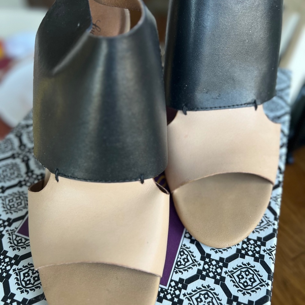 Lucky Brand shoes